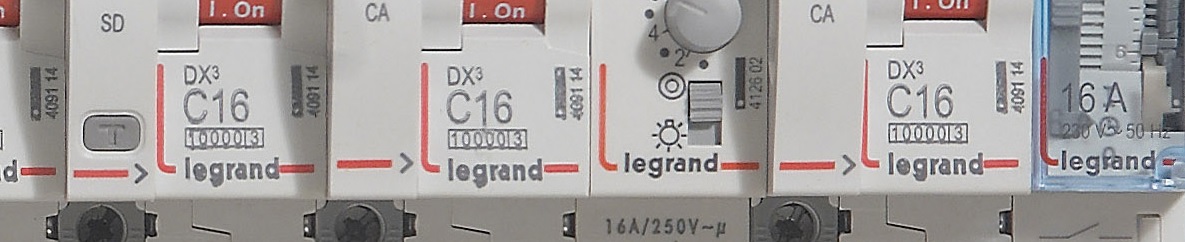 Автоматический выключатель Legrand купить в Минске, цены